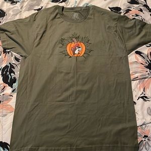 Buc-ees XL shirt